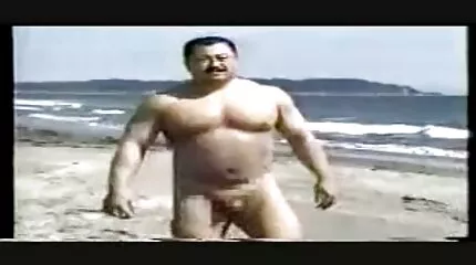Blonde milf masturbeert lul trio seksfilms en klaarkomt zacht