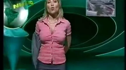 Chocolade Beau met enorme lul perfect geneukt door geil Blondine seks film gratis