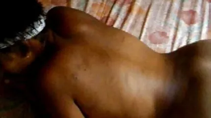 Daring gratis seksfilm ebony Adinae