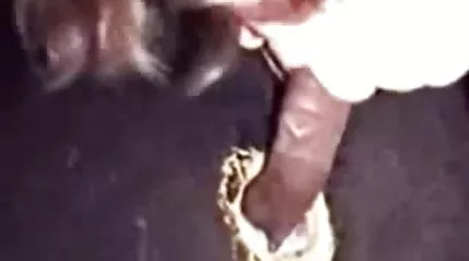Slavische Pijpbeurt deepthroat een grote lul van jong mannetje in gratis seks film kijken het bos