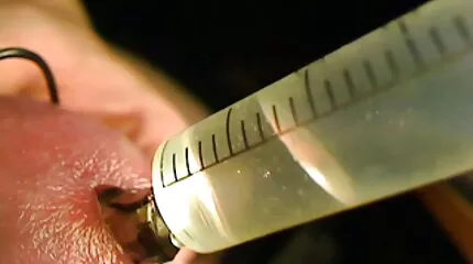 Volwassen schoonheid Mckenzee Miles zoog de lul van een man free seksfilm en kreeg kutje