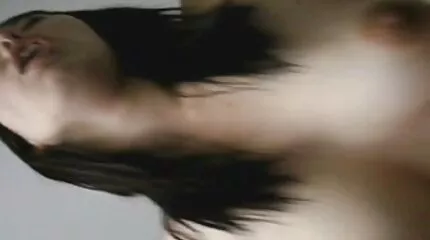 Saucy chat model zuigt dildo en rijdt gratis seksfilm een speeltje
