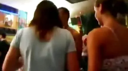 Verwend blondine seksfilm 123 krijgt lul in beide haar gaten