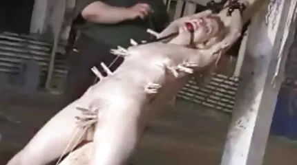 Schattig Aziatisch meisje poseren op camera en gratis seks film tonen borsten