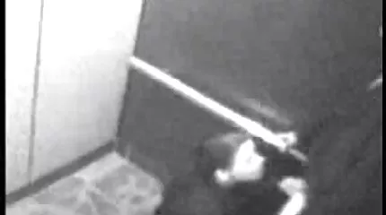 Guy ruw neukt jong slet lesbische seksfilms in laarzen