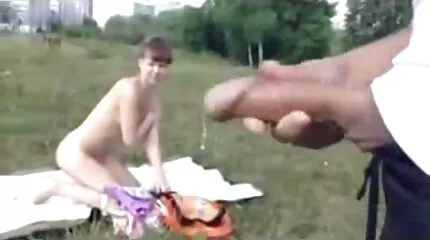 Ik zag de enorme penis van een zwarte man en gooide een massage romantische seksfilm voor een goede fuck