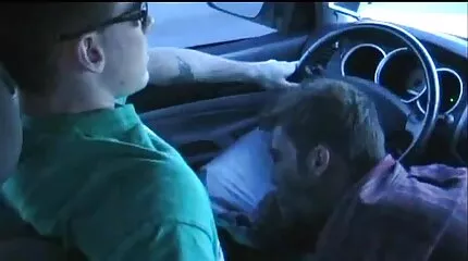 Russisch vrouw gets Doggy style in voorzijde van haar minnaar in beste seksfilm bed en cums